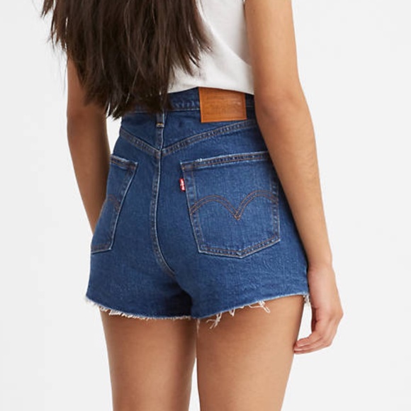 LEVI’S RIBCAGE HIGH RISE SHORTS  W25 - Picture 4 of 10